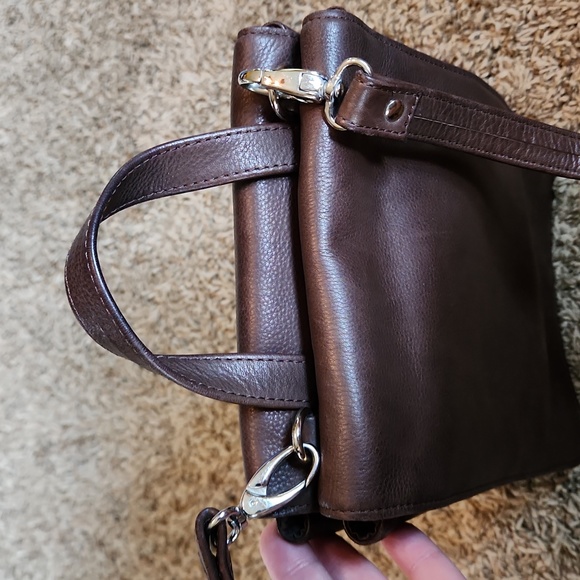 Wilsons Leather Cross Body Bag - Picture 11 of 12